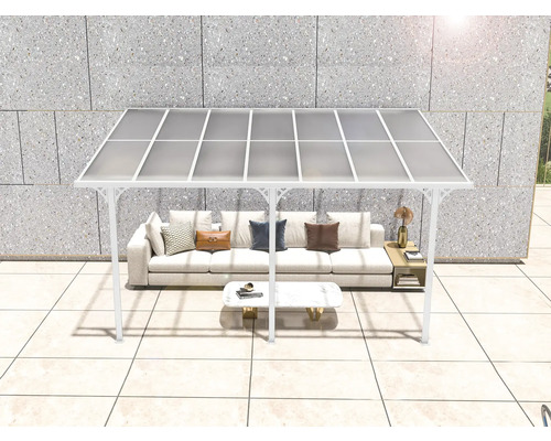 Terrasse mit Überdachung und Sitzgruppe