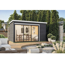 Modernes Gartenhaus mit Schiebetüren, ausgestattet mit Tisch, Stühlen und Bett.