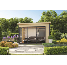 Modernes Gartenhaus mit Schiebetüren, Lounge-Bereich und gepflegtem Garten