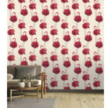 Wohnraum mit Tapete mit Flamingomuster