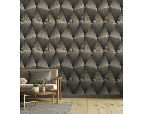 Wohnzimmer mit dreidimensionaler, geometrischer Tapete und Couch