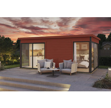 Modernes Gartenhaus mit Wohnzimmer und Schlafzimmerbereich, Sitzgruppe auf der Terrasse