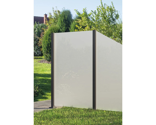 Garten Szene mit Sichtschutzelement