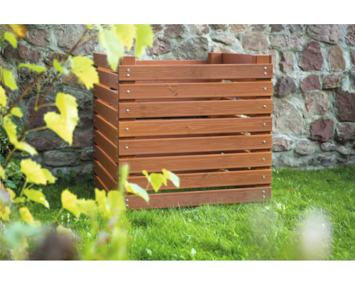 Holz Mülltonnenbox im Garten
