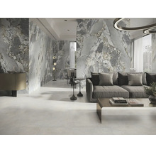 Wohnzimmer mit Marmorwand und Fliesenboden für ein modernes Raumdesign