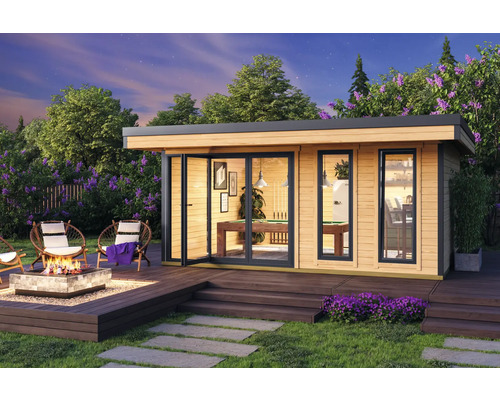 Garten mit Holzgartenhaus, Feuerstelle und Sitzgelegenheiten