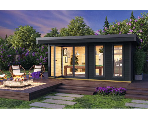 Modernes Gartenhaus mit Billardtisch, Terrasse, Feuerstelle und Sitzgelegenheiten in einem gepflegten Garten.