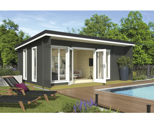 Modernes Gartenhaus mit geöffneten Doppeltüren, Holzterrasse und Pool im Garten