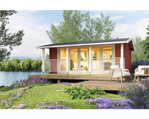 Holzgartenhaus mit Terrasse am Seeufer