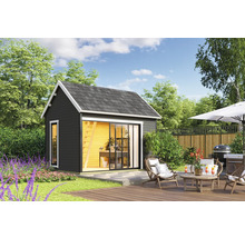 Gartenhaus mit Terrasse und Gartenmöbeln im Hintergrund