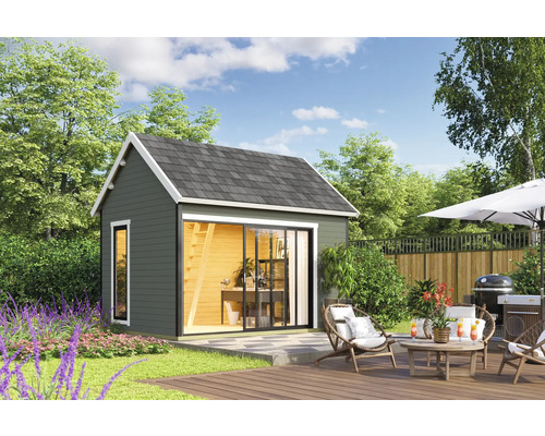 Garten mit Gartenhaus, Terrasse, Gartenmöbeln und Grill