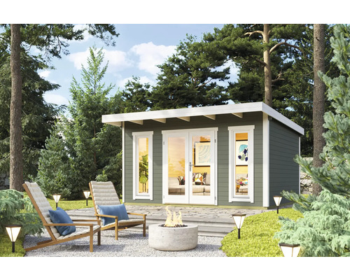 Moderne Gartenlaube mit Gartenmöbeln und Feuerstelle im Garten