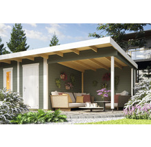 Gartenhaus mit überdachter Terrasse und Sitzgruppe im Garten