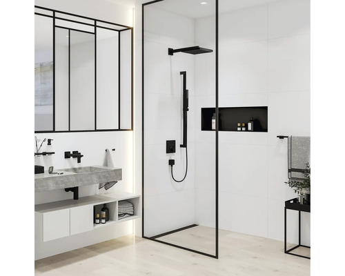 Modernes Badezimmer mit begehbarer Dusche, Waschtisch und Spiegel