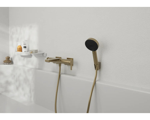 Aufputz-Brausebatterie mit Handbrause im Badezimmer