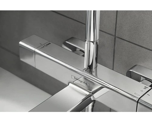 Hansgrohe Logo auf einer Armatur im Badezimmer