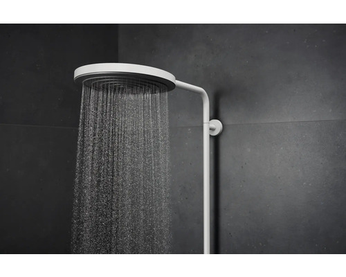 Funktionierende Kopfbrause im Badezimmer