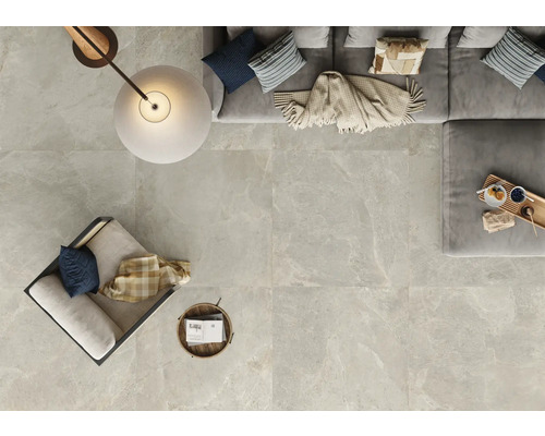 Ansicht von oben von Fliesen in Wohnzimmeratmosphäre mit Sitzmöbeln und Beleuchtung