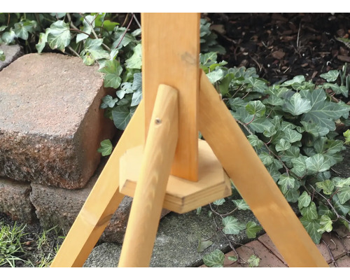 Holzständer für den Garten