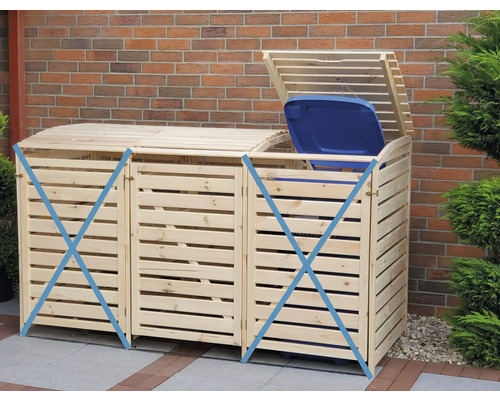 Mülltonnenbox aus Holz für drei Mülltonnen im Außenbereich.
