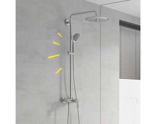 Duschsystem mit Kopf- und Handbrause im Badezimmer