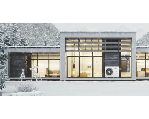 Modernes Haus mit Klimaanlage im Winter