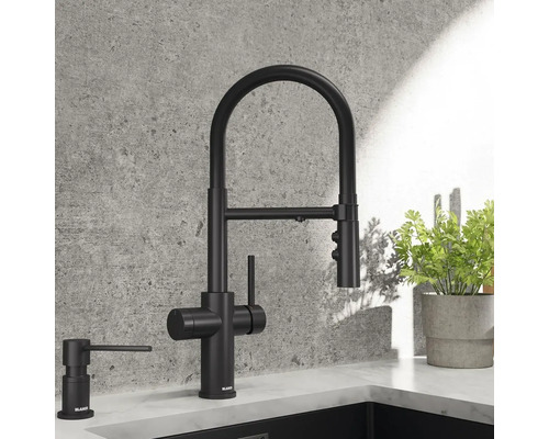 Küchenarmatur mit hohem Auslauf und Seifenspender