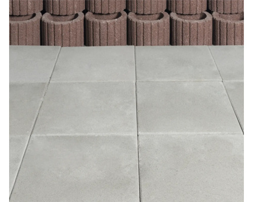 Beton Terrassenplatte grau mit Fase 50 cm x 50 cm x 5 cm Beton Terrassenplatte grau mit Fase 50 cm x 50 cm x 5 cm