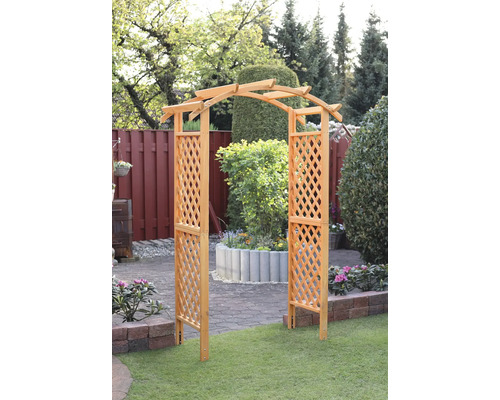 Holzbogen mit Rankgitter für den Garten