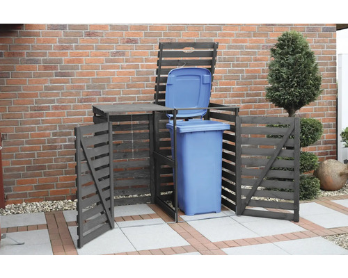 Mülltonnenbox aus Holz mit geöffneter Tür und blauem Müllbehälter