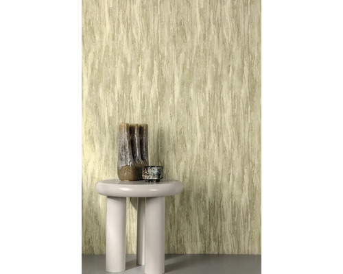 Dekorative Tapete mit vertikalem Muster im Innenraum