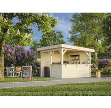 Garten Szene mit Holz Gartenbar, Pflanzen und Gartenmöbeln.