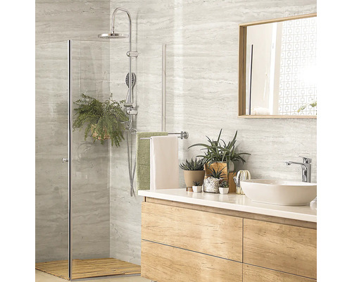 Modernes Badezimmer mit Dusche, Waschtisch und Spiegel