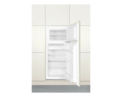 Geöffneter Kühlschrank mit Gefrierfach