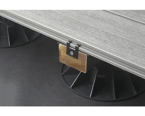 Terrassendielenmontage mit Unterkonstruktion und Clip