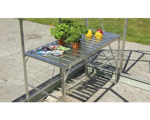 Gewächshaustisch aus Metall mit Pflanzen und Gemüse
