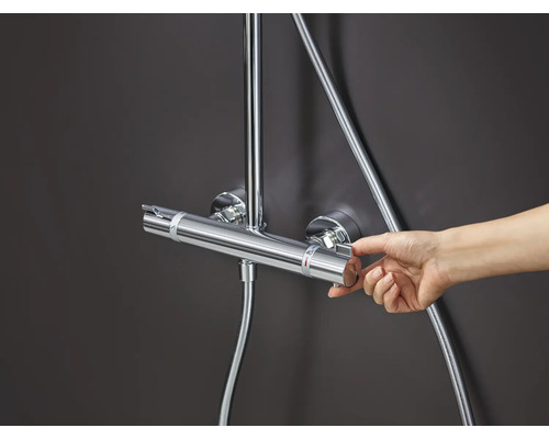 Hand bedient Thermostat einer Duscharmatur