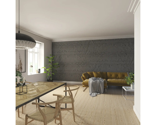 Wohnzimmer mit Esstisch, Stühlen, Sofa und Wandpaneelen