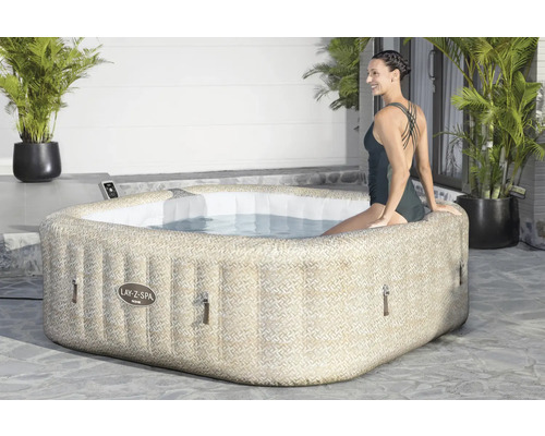 Aufblasbarer Lay-Z-Spa Whirlpool Rome mit Frau