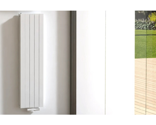 Rotheigner Designheizkörper PANEL 1400 x 366 mm weiß Anschluss Mittig unten Flacher Heizkörper an einer Wand montiert