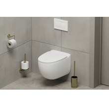Modernes Badezimmer mit wandhängendem WC, Betätigungsplatte, Toilettenpapierhalter und Toilettenbürste