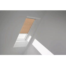 Dachfenster mit geschlossenem Faltrollo