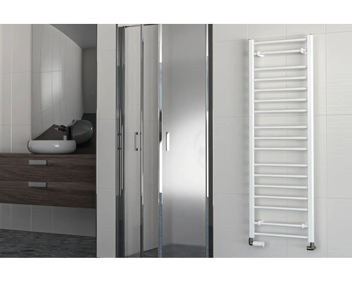 Rotheigner Badheizkörper STANDARD 1220 x 500 mm alpinweiß Anschluss Beidseitig unten Badezimmer mit Dusche, Waschbecken und Handtuchwärmer