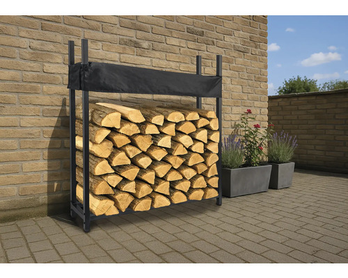 Brennholzregal aus Metall mit Abdeckung, gefüllt mit Holz