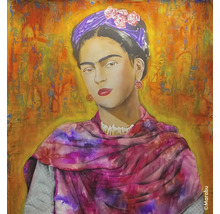 Gemälde von Frida Kahlo mit Schal und Blumenschmuck