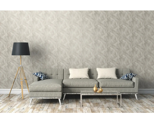 Wohnzimmer mit grauer Couch, Stehlampe und gemusterter Tapete