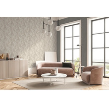 Modernes Wohnzimmer mit Sofa, Sessel, Couchtisch und 3D-Struktur-Tapete