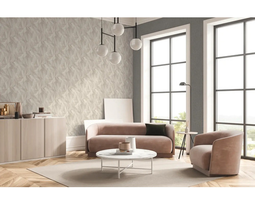 Modernes Wohnzimmer mit Sofa, Sessel, Couchtisch und 3D-Struktur-Tapete