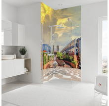 Badezimmer mit Duschabtrennung und Stadtmotiv