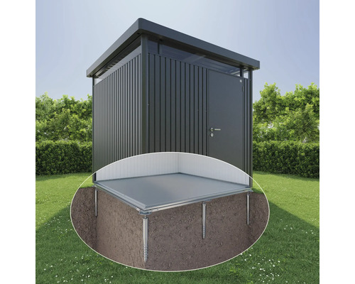 Gartenschrank mit Bodenplatte und Erdankern im Garten.